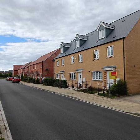3 Bedroom Townhouse Near Bicester Village Eksteriør billede