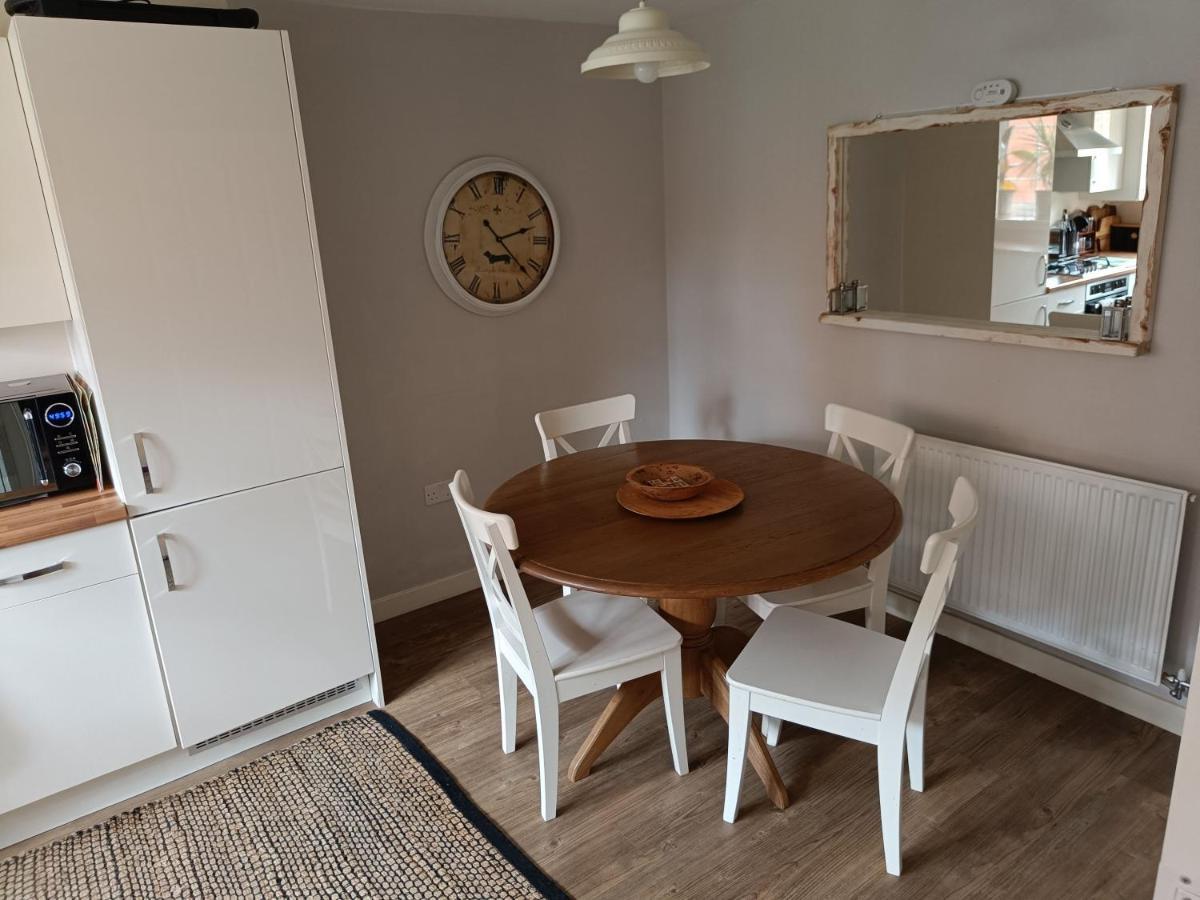 3 Bedroom Townhouse Near Bicester Village Eksteriør billede