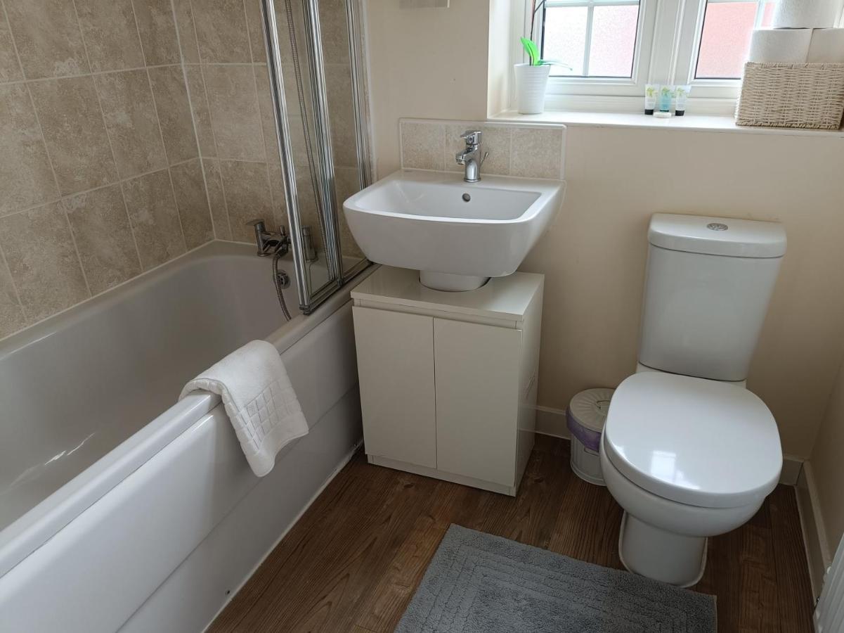 3 Bedroom Townhouse Near Bicester Village Eksteriør billede