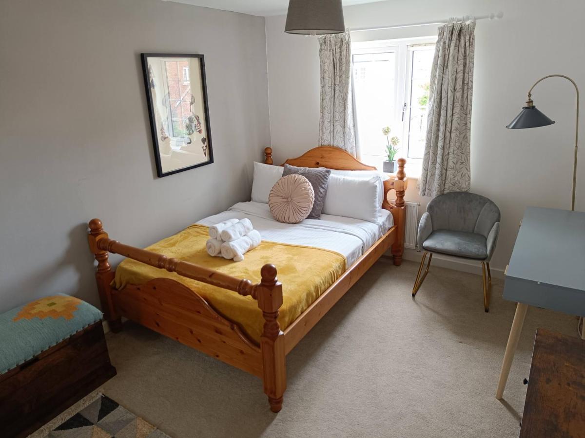 3 Bedroom Townhouse Near Bicester Village Eksteriør billede