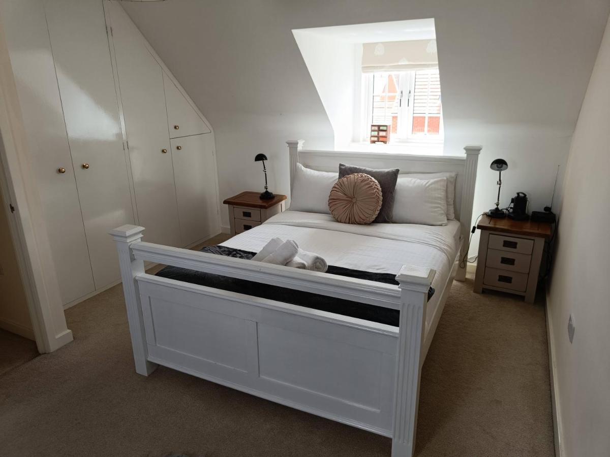 3 Bedroom Townhouse Near Bicester Village Eksteriør billede