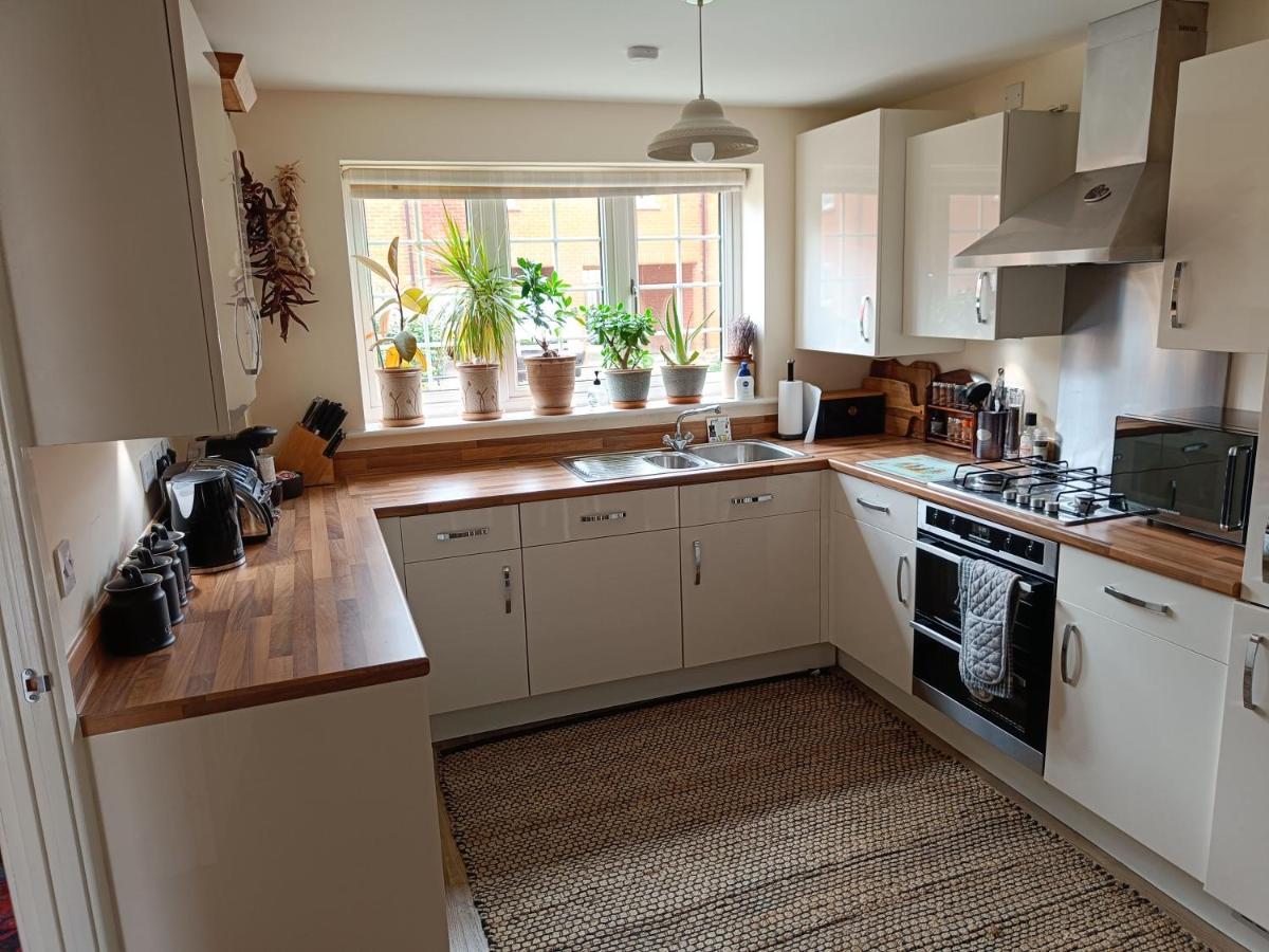 3 Bedroom Townhouse Near Bicester Village Eksteriør billede
