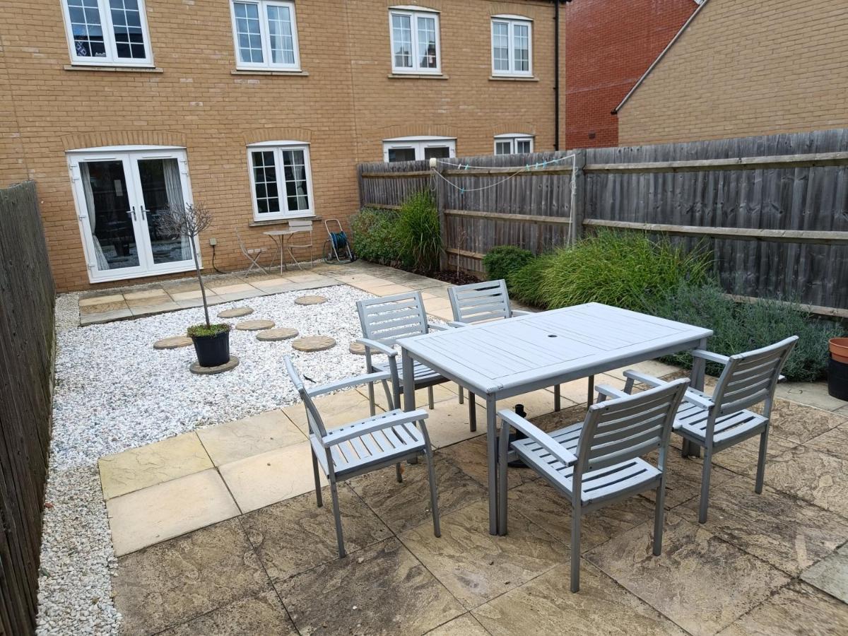 3 Bedroom Townhouse Near Bicester Village Eksteriør billede