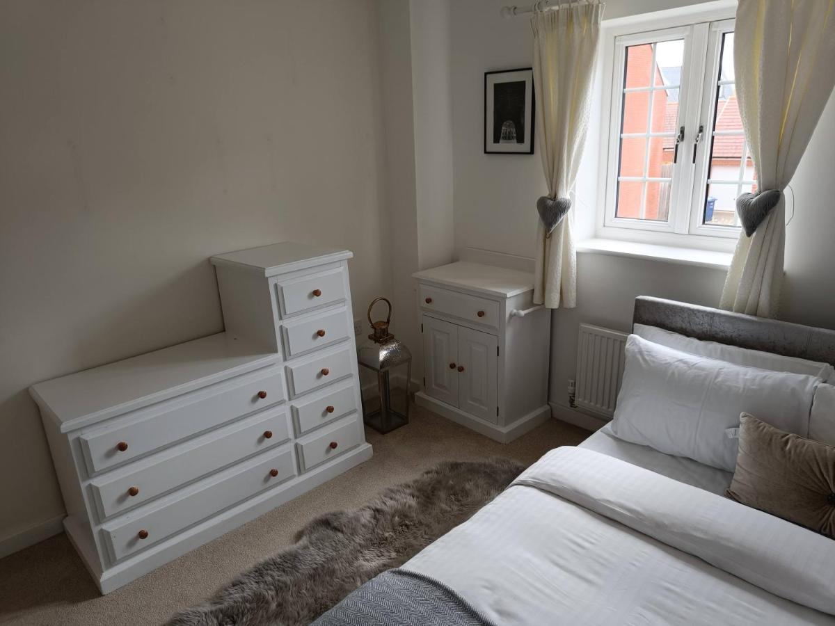 3 Bedroom Townhouse Near Bicester Village Eksteriør billede